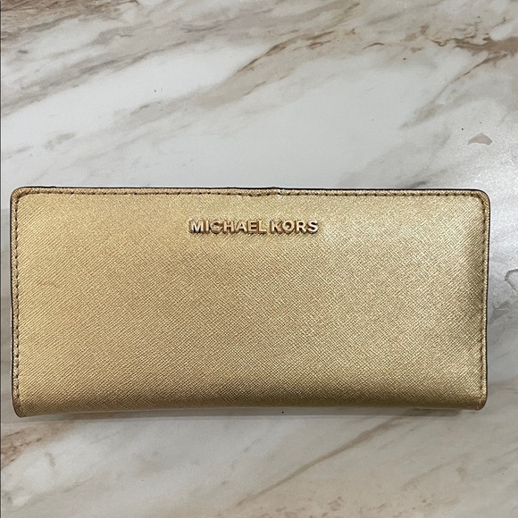 Michael Kors Shimmering Gold wallet - Picture 1 of 4